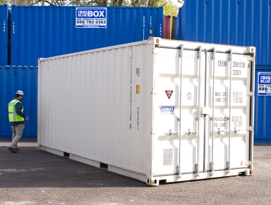 https://midweststoragecontainers.com/wp-content/uploads/2021/03/New-20-Container.jpg